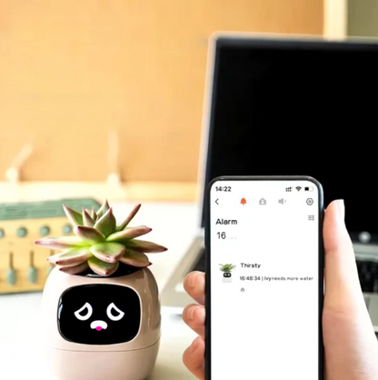 Sproutly - AI Smart Planter with Expressions